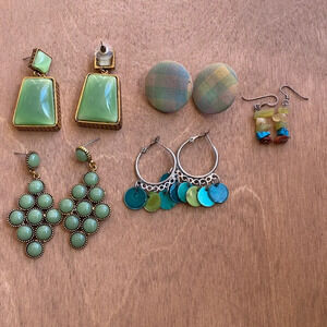 5 pairs of green toned vintage earrings
